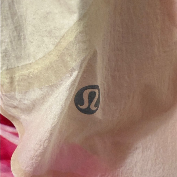 NWT - Lululemon Athletica Cream Athletic Shorts - Picture 5 of 7